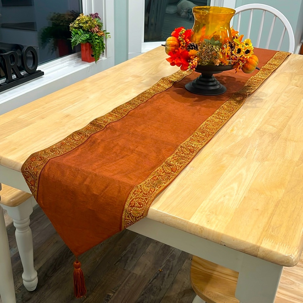 NWOT 70 inch Fall Runner